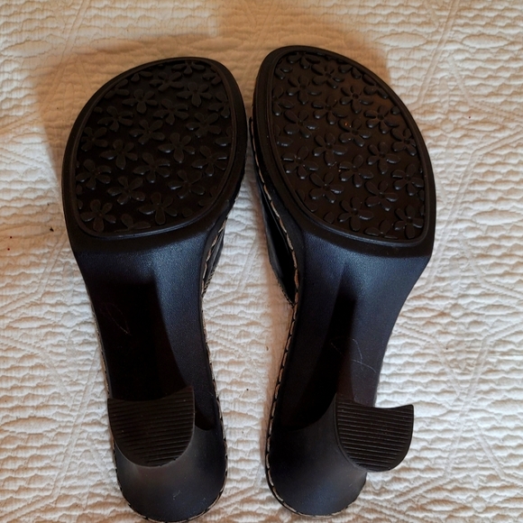 Mudd Open Toe Buckle Mule Heels 4" Women's Color Black Size 10 Used - Picture 7 of 8